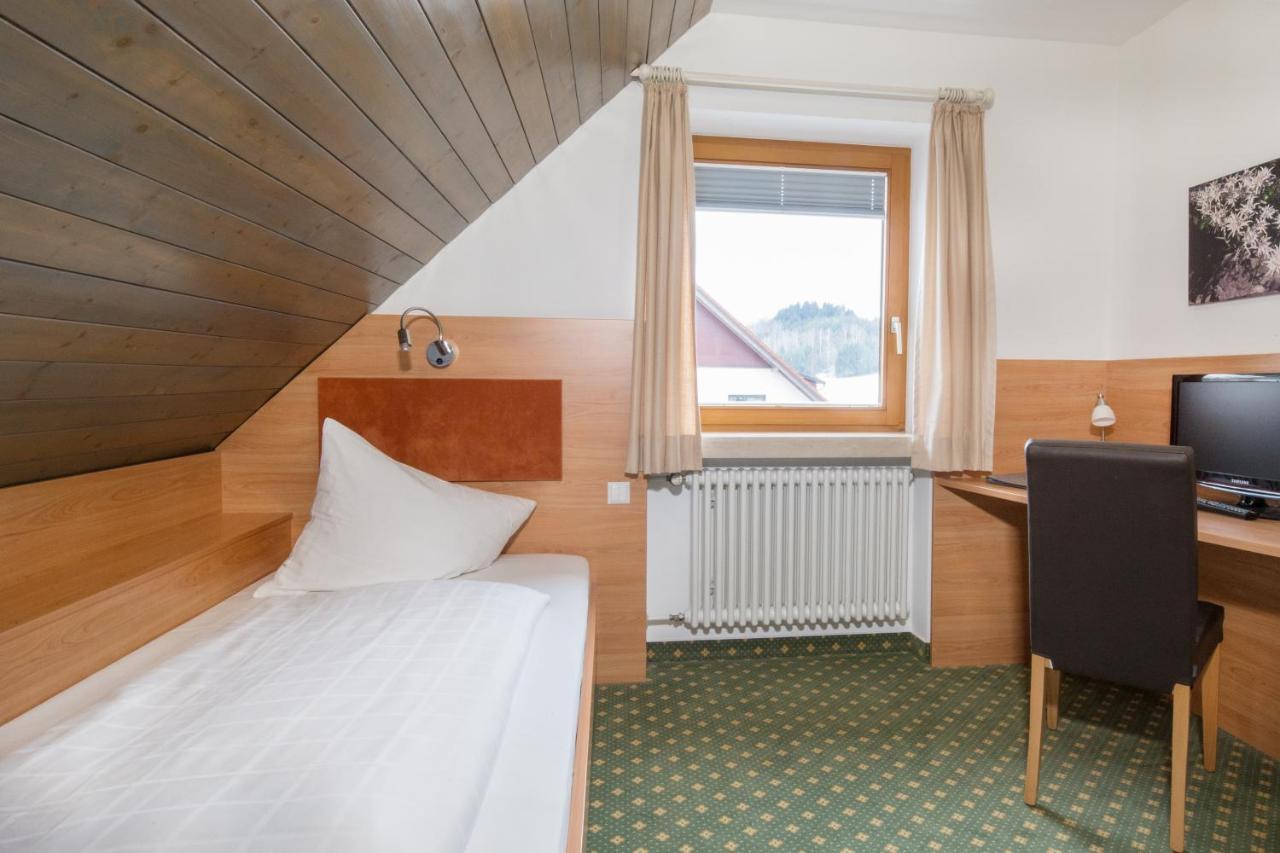Hotel Jaegerhaus Meckenbeuren Esterno foto