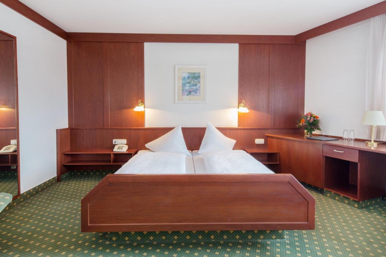 Hotel Jaegerhaus Meckenbeuren Esterno foto