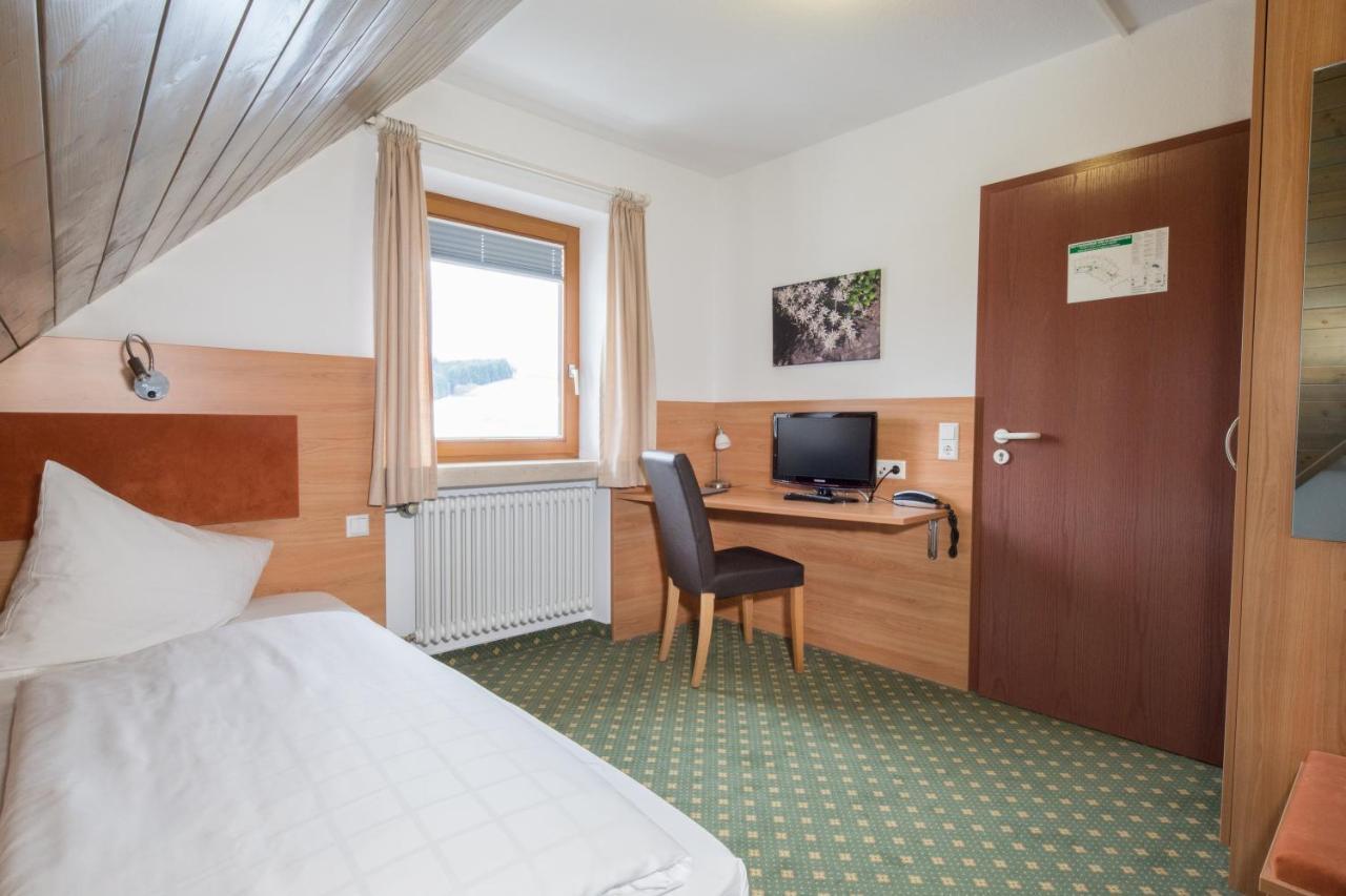 Hotel Jaegerhaus Meckenbeuren Esterno foto